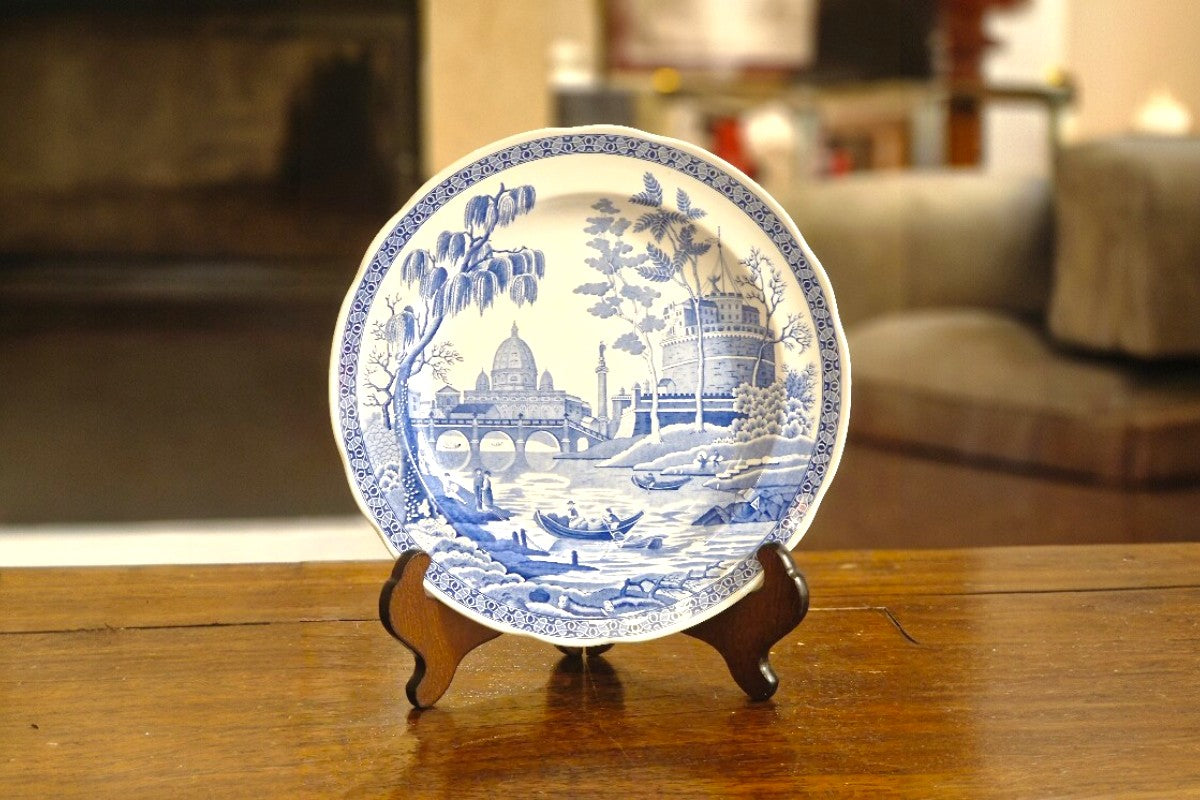 Talerz Spode Rome (Tiber) w kolorze kobaltowym – widok Rzymu z Zamkiem Świętego Anioła i mostem nad Tybrem