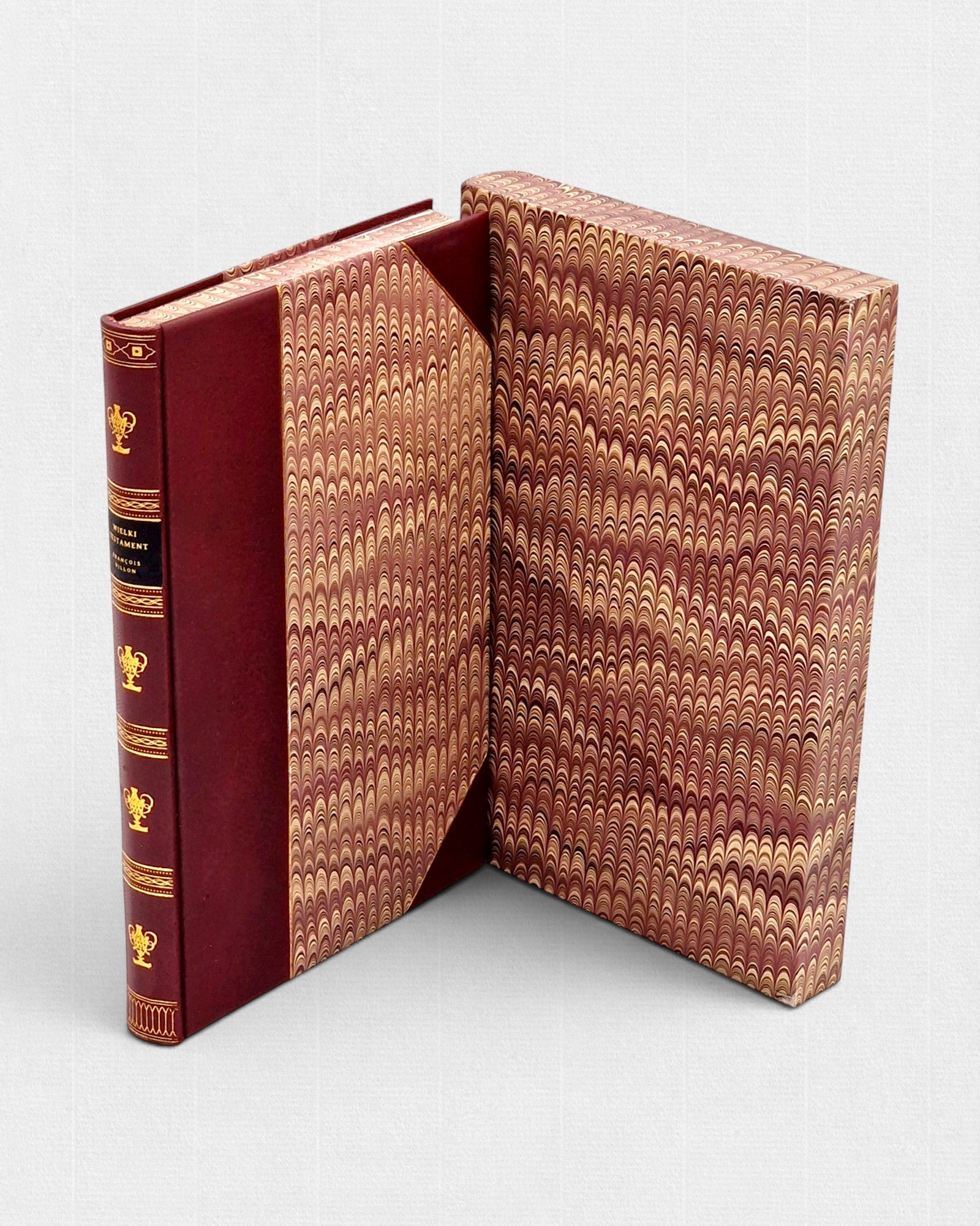 Ekskluzywne wydanie „Wielkiego Testamentu” François Villona w ręcznej oprawie półskórkowej, z ozdobnym etui z papieru marmurkowego i złoconym grzbietem.